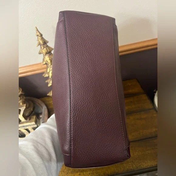 Coach Ava Chain Patent Pebbled Leather Purse Tote - Picture 8 of 14